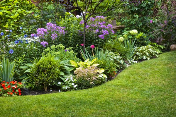 Flower Bed Service in Crossville