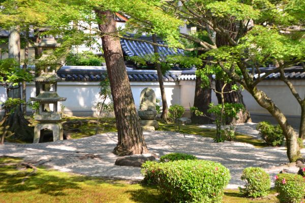 Zen Garden Landscaping in Crossville
