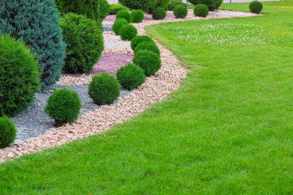Edging Stones Installation in Crossville