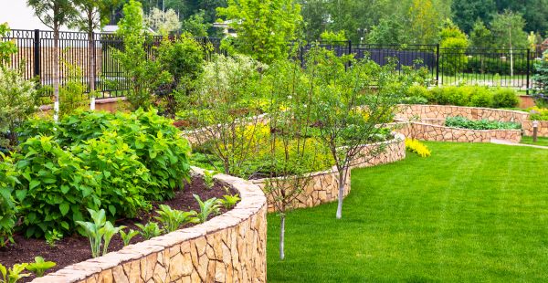 Yard Makeover Service in Crossville