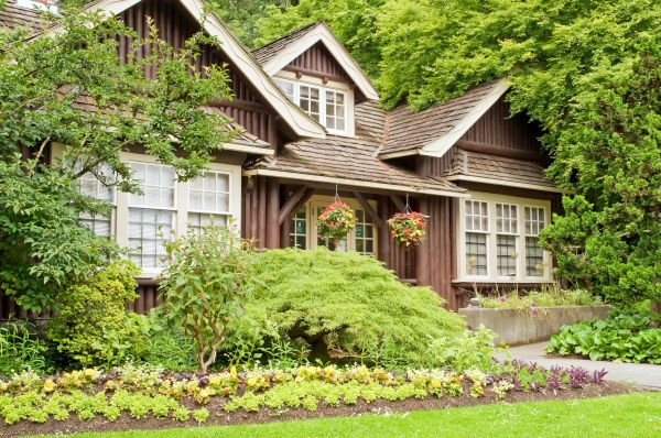 Log Home Landscaping in Crossville